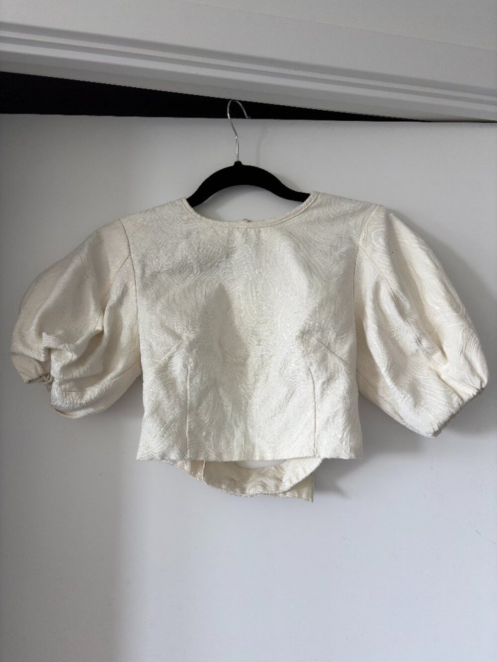Seooocookie Cream Patterned Crop Top